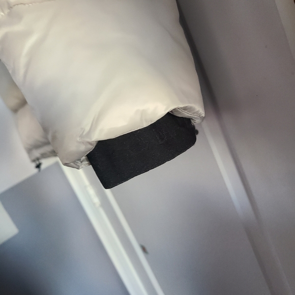 CK Hooded Puffer Mens Size Medium - Picture 7 of 7